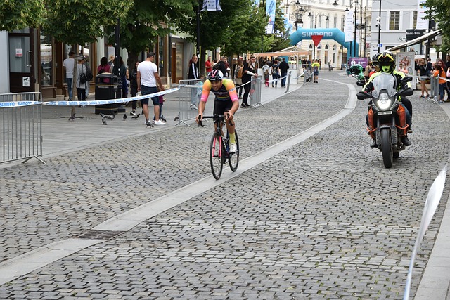 击和严密防 击和严密防